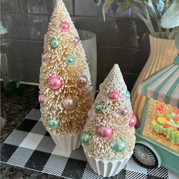 Christmas bottle brush trees set of two - Picture 3 of 3